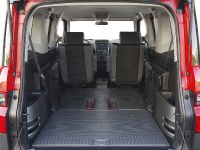 Honda Element (2005) - picture 18 of 25