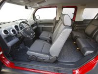 Honda Element (2005) - picture 19 of 25