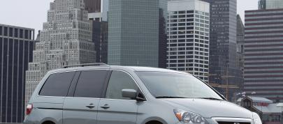 Honda Odyssey EX (2005) - picture 20 of 35