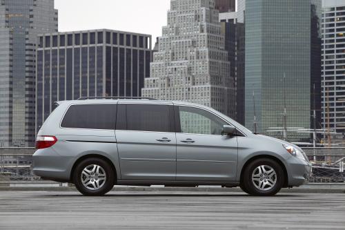Honda Odyssey EX (2005) - picture 16 of 35