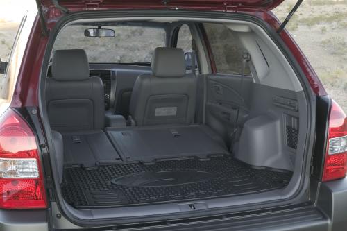 Hyundai Tucson (2005) - picture 17 of 27