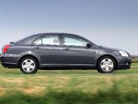 Toyota Avensis 2.2-litre D-4D (2005) - picture 3 of 6