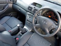 Toyota Avensis 2.2-litre D-4D (2005) - picture 6 of 6