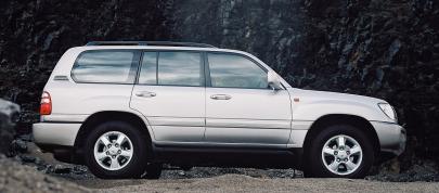 Toyota Land Cruiser Amazon (2005) - picture 4 of 6