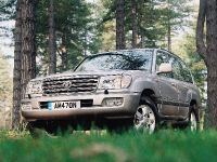 Toyota Land Cruiser Amazon (2005) - picture 2 of 6