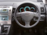 Toyota Verso D-4D (2005) - picture 10 of 13