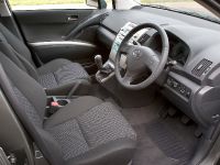 Toyota Verso D-4D (2005) - picture 11 of 13