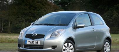 Toyota Yaris (2005) - picture 4 of 11