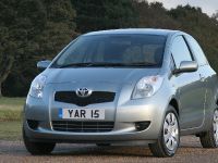 Toyota Yaris (2005) - picture 2 of 11