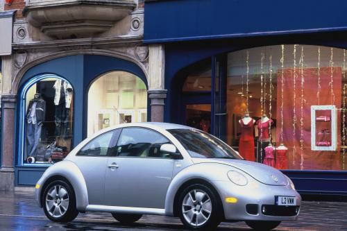 Volkswagen Beetle (2005) - picture 9 of 10