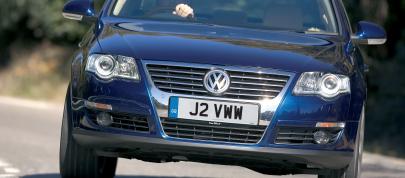 Volkswagen Passat (2005) - picture 7 of 11