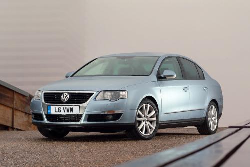 Volkswagen Passat (2005) - picture 1 of 11