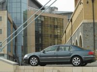 Volkswagen Phaeton (2005) - picture 6 of 12
