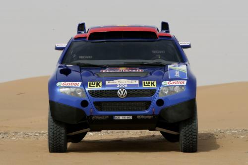 Volkswagen Race Touareg 2 (2005) - picture 1 of 9
