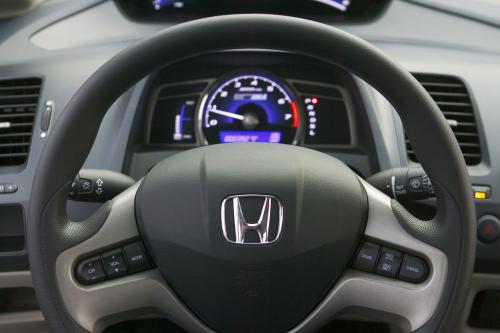 Honda Civic Hybrid (2006) - picture 17 of 22