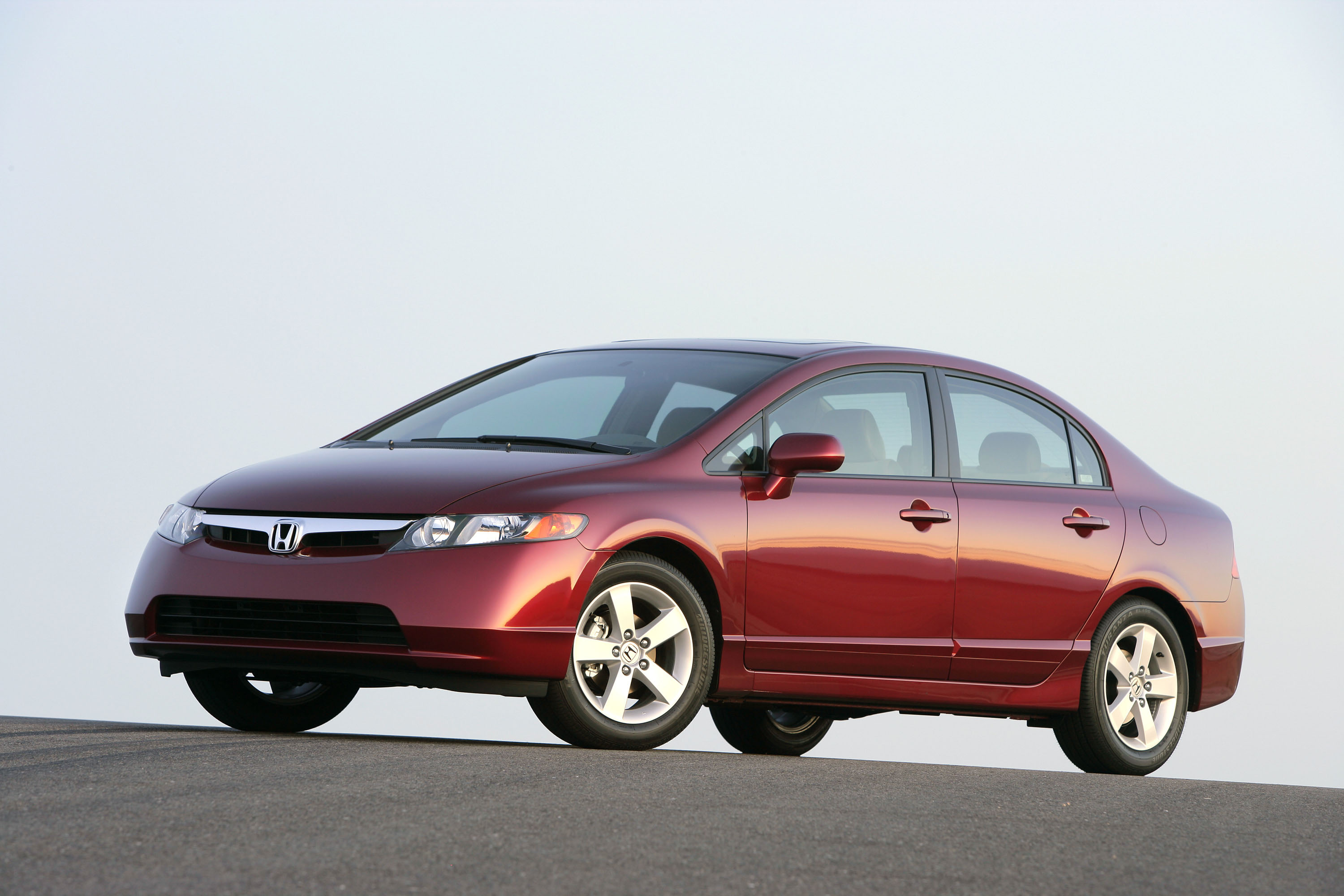 Www honda ru. Honda Civic 2006 седан. Хонда Цивик 8 поколение седан. Хонда Цивик 8 2006 седан. Honda Civic 8 поколение.