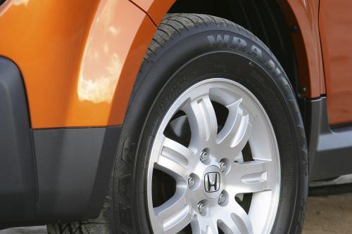 Honda Element EX-P (2006) - picture 16 of 24