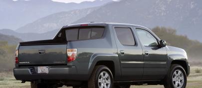 Honda Ridgeline RTS (2006) - picture 7 of 10