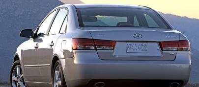 Hyundai Sonata (2006) - picture 4 of 10