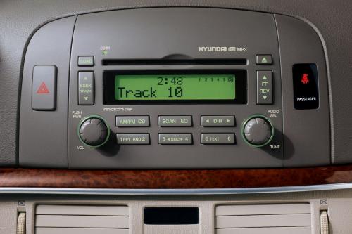 Hyundai Sonata (2006) - picture 9 of 10