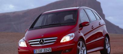 Mercedes-Benz B200 Turbo (2006) - picture 4 of 50