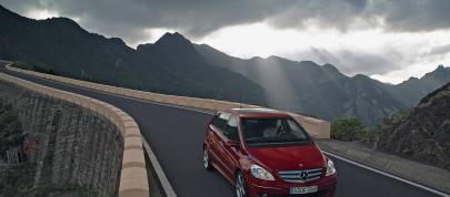 Mercedes-Benz B200 Turbo (2006) - picture 20 of 50