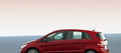 Mercedes-Benz B200 Turbo (2006) - picture 36 of 50