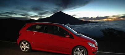 Mercedes-Benz B200 Turbo (2006) - picture 39 of 50