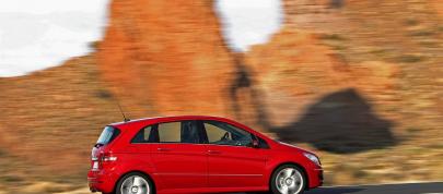 Mercedes-Benz B200 Turbo (2006) - picture 47 of 50
