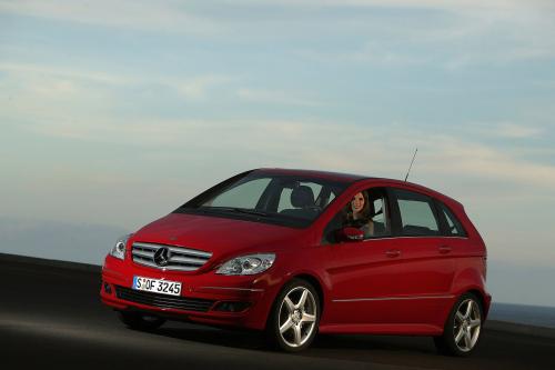 Mercedes-Benz B200 Turbo (2006) - picture 17 of 50