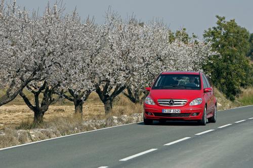Mercedes-Benz B200 Turbo (2006) - picture 24 of 50