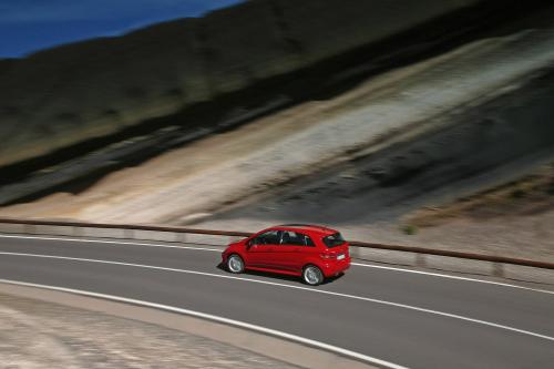 Mercedes-Benz B200 Turbo (2006) - picture 48 of 50