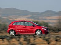 Mercedes-Benz B200 Turbo (2006) - picture 30 of 50