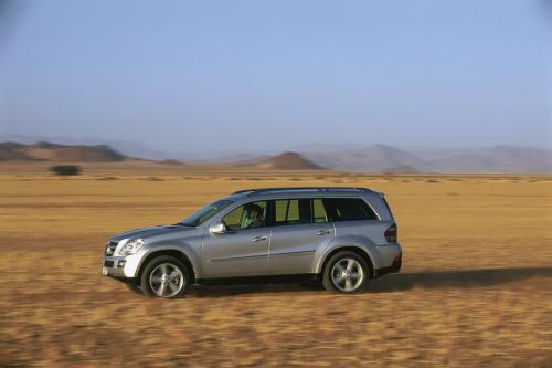 Mercedes-Benz GL420 CDI (2006) - picture 9 of 11