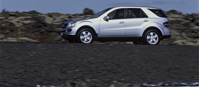 Mercedes-Benz ML420 CDI 4MATIC (2006) - picture 7 of 35