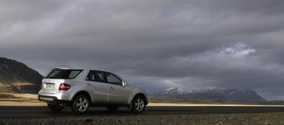 Mercedes-Benz ML420 CDI 4MATIC (2006) - picture 28 of 35