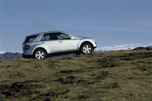 Mercedes-Benz ML420 CDI 4MATIC (2006) - picture 9 of 35