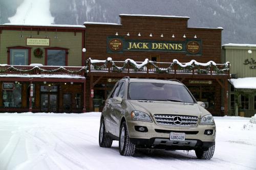 Mercedes-Benz ML500 (2006) - picture 16 of 33