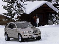 Mercedes-Benz ML500 (2006)