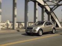 Mercedes-Benz ML500 (2006)