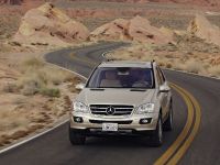 Mercedes-Benz ML500 (2006) - picture 10 of 33