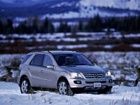 Mercedes-Benz ML500 (2006) - picture 13 of 33