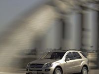 Mercedes-Benz ML500 (2006)
