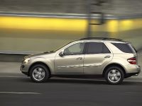 Mercedes-Benz ML500 (2006)