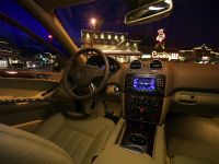 Mercedes-Benz ML500 (2006)