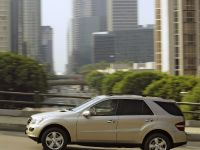 Mercedes-Benz ML500 (2006)