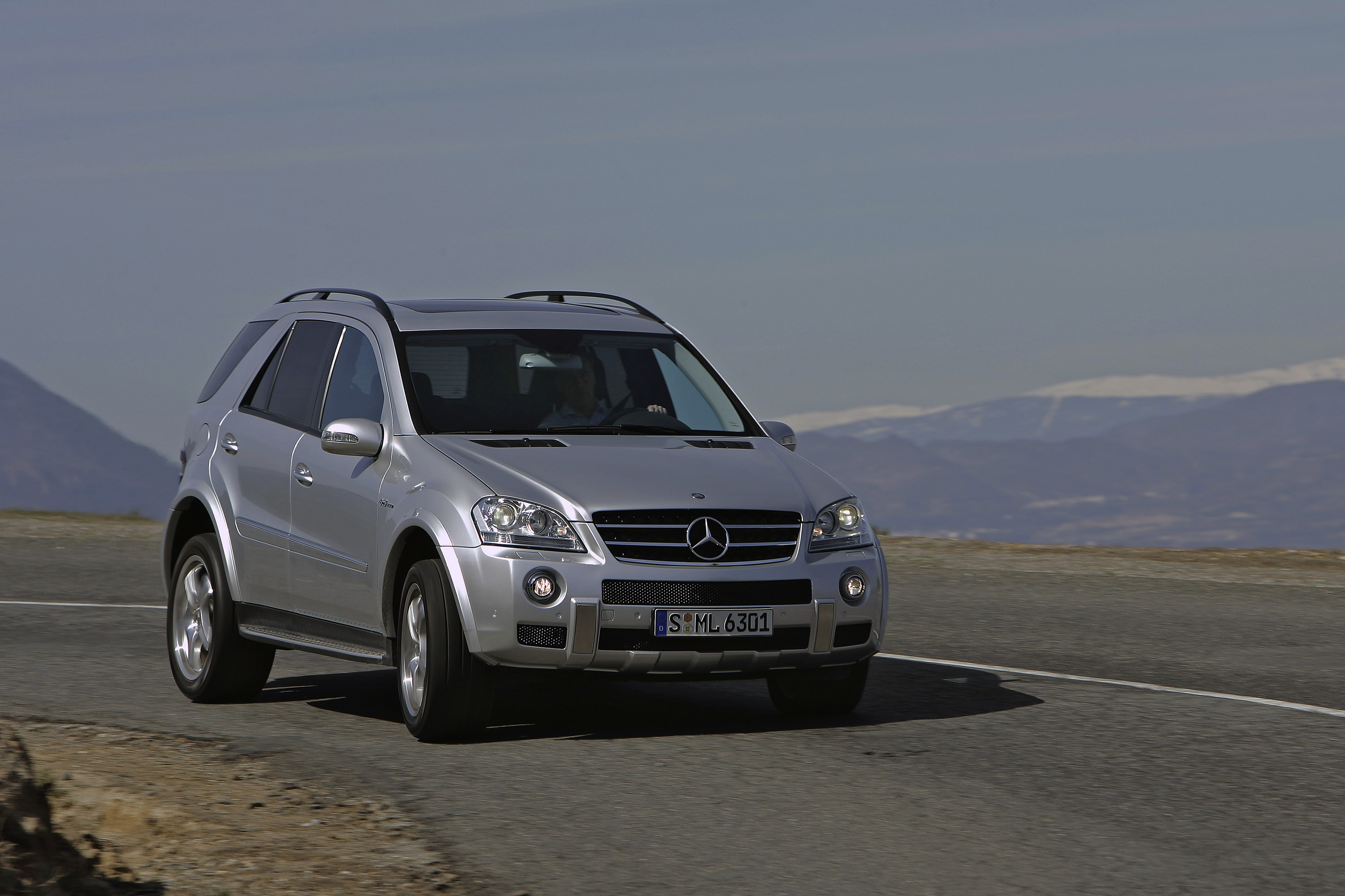 Mercedes-Benz ML63 AMG