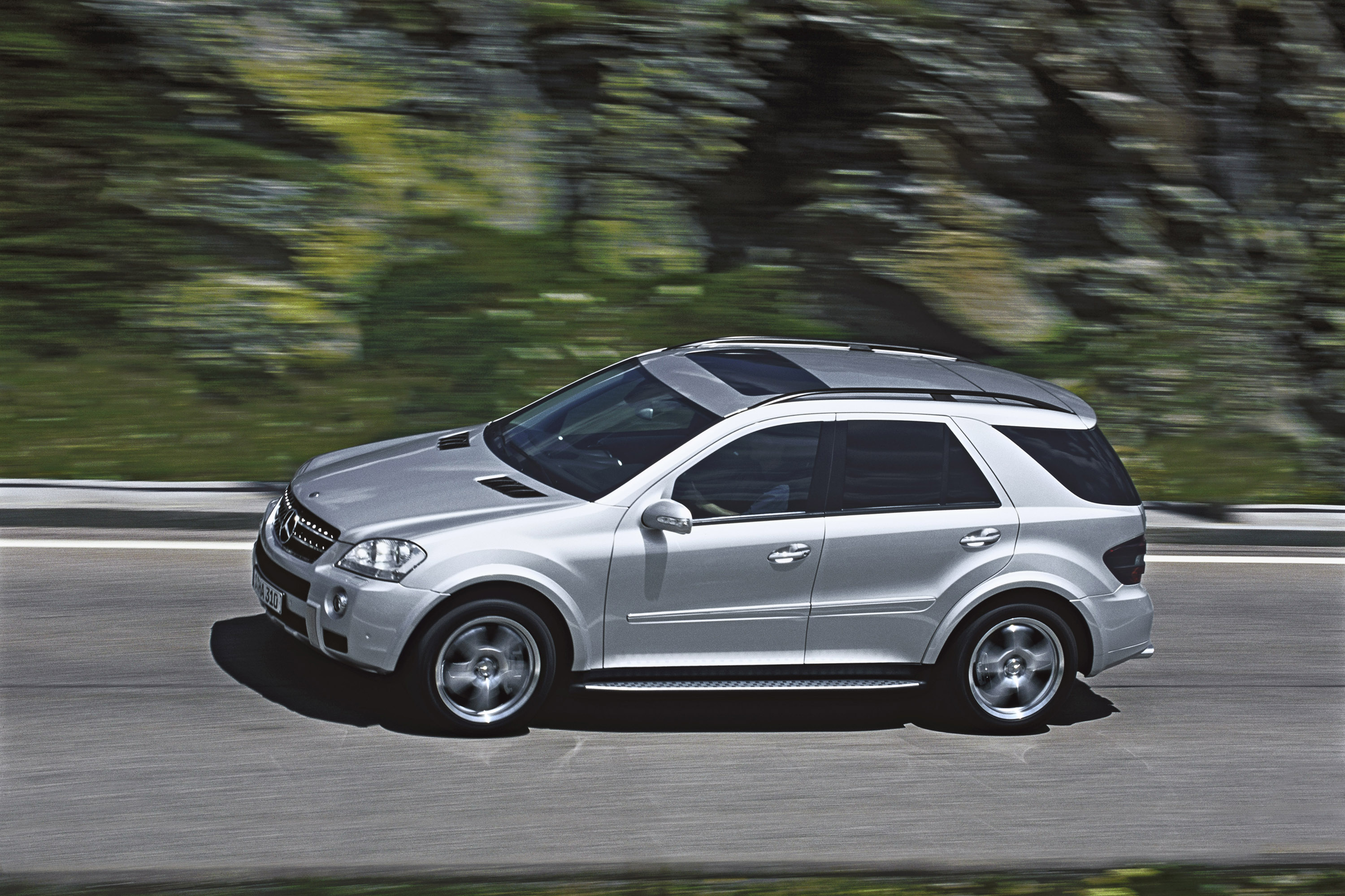 Mercedes-Benz ML63 AMG