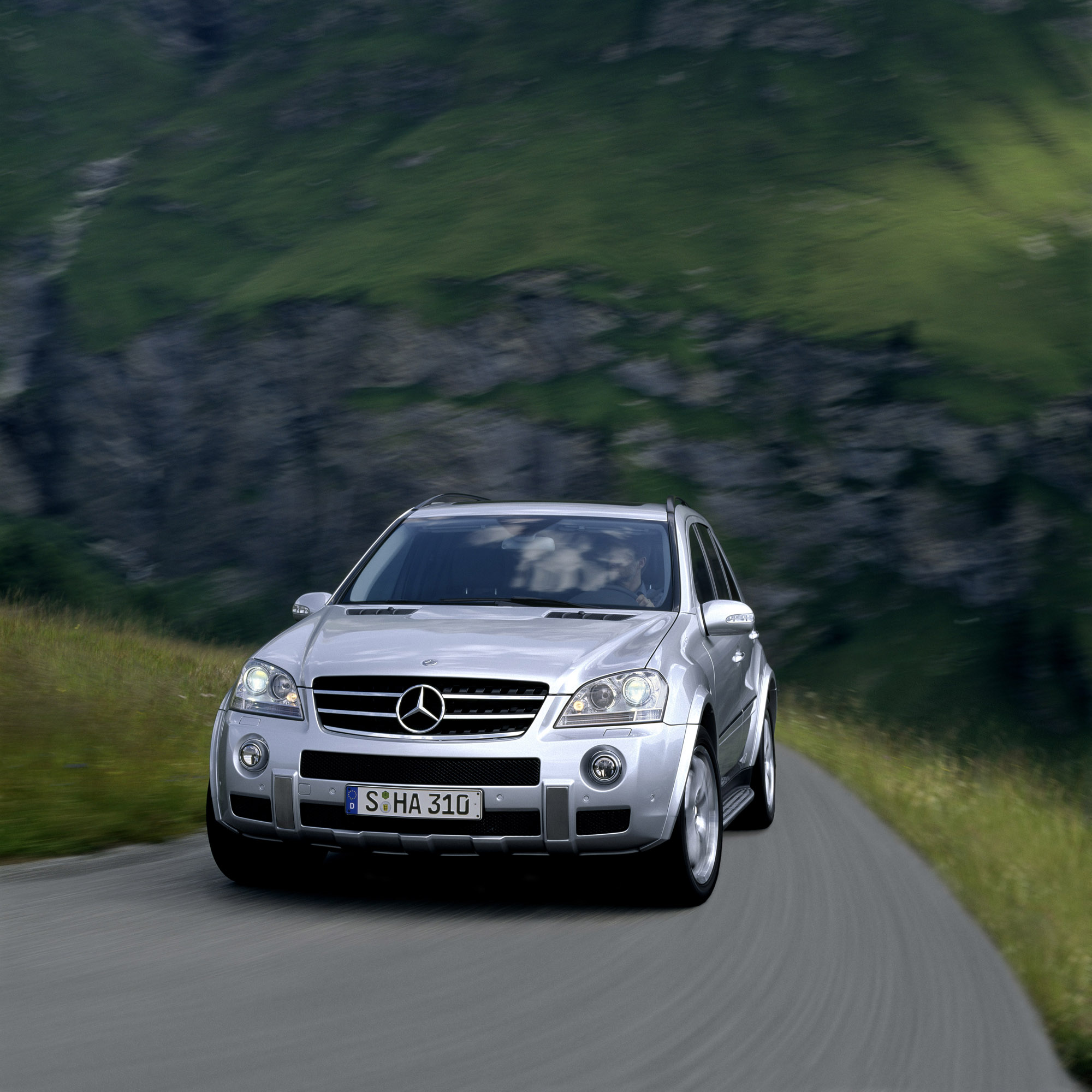 Mercedes-Benz ML63 AMG