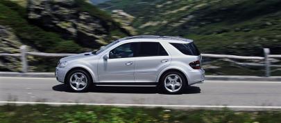 Mercedes-Benz ML63 AMG (2006) - picture 20 of 39